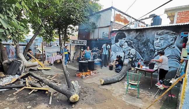 La casa natal del mítico futbolista Diego Armando Maradona, en Villa Fiorito, es un noble comedor popular.