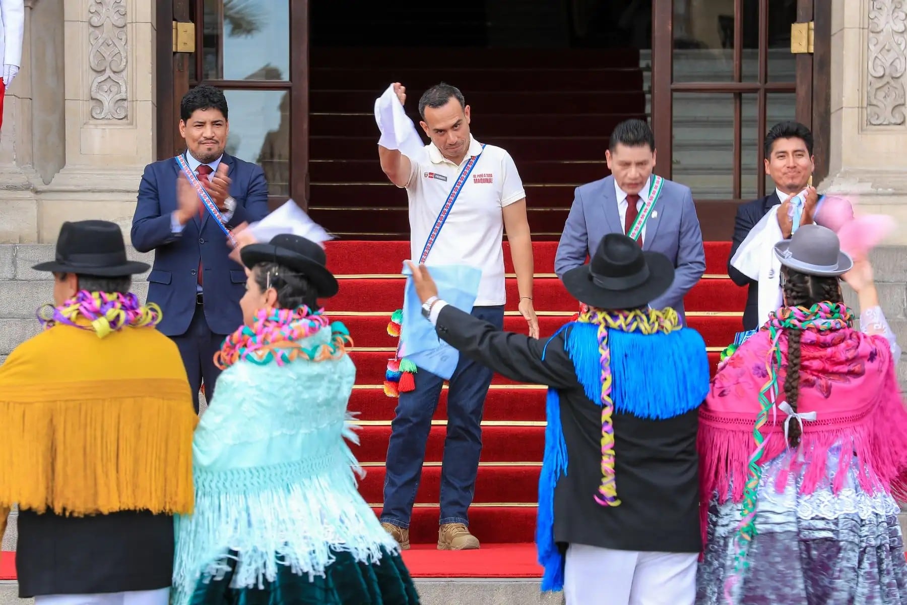 Jerí participó en la presentación del Carnaval Puneño 2026 en Palacio de Gobierno.