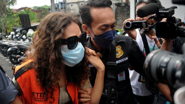 Indonesia: “la asesina de la valija” recupera su libertad tras asesinar hace 10 años a su madre