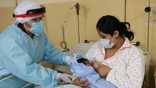 Establecimientos de salud podrían ser multados hasta con más de S/2 millones por no atender partos como una emergencia 