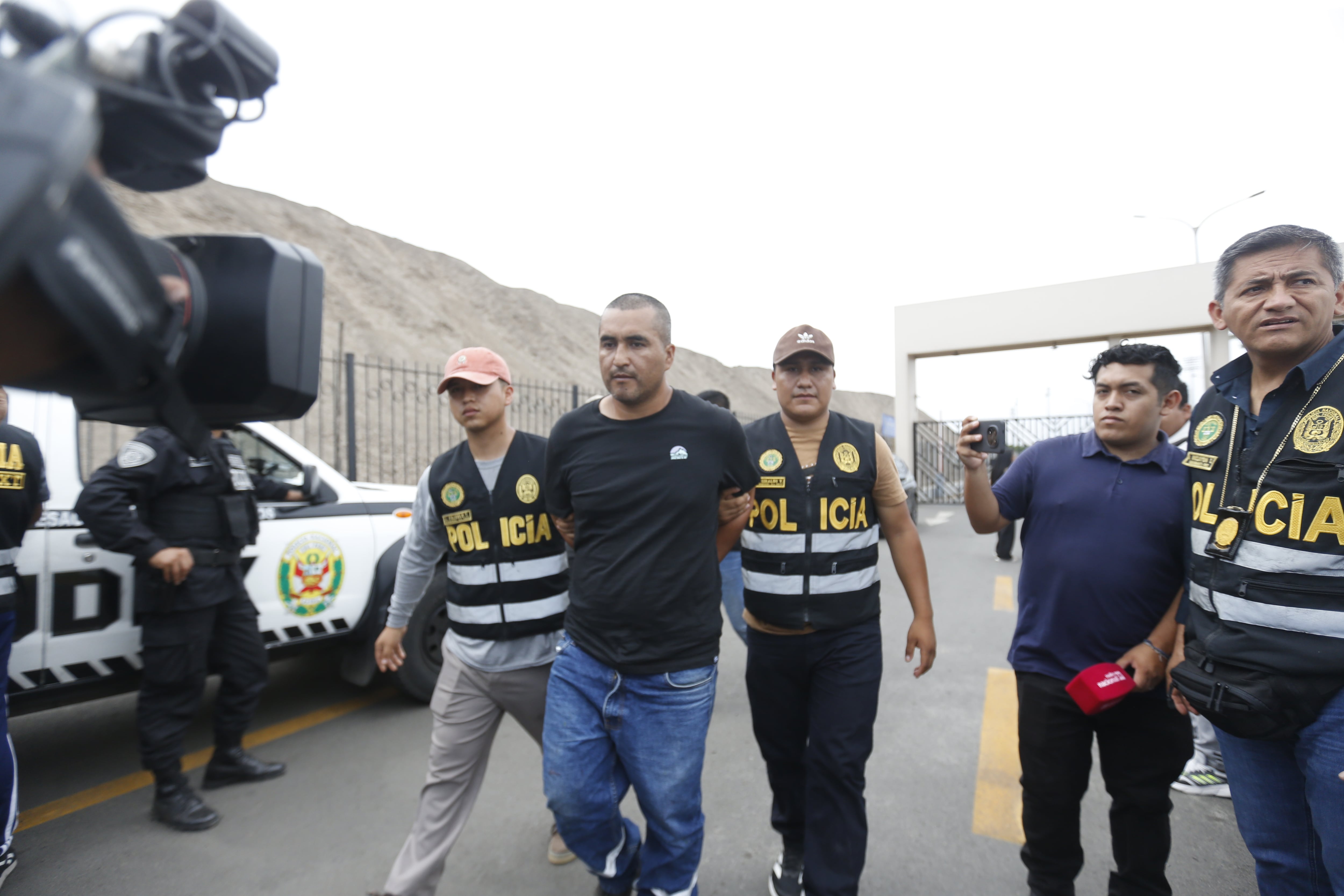 Se les venía haciendo seguimiento y así se los detuvo en la universidad.