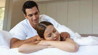 Beneficios de recibir un masaje de tu pareja 