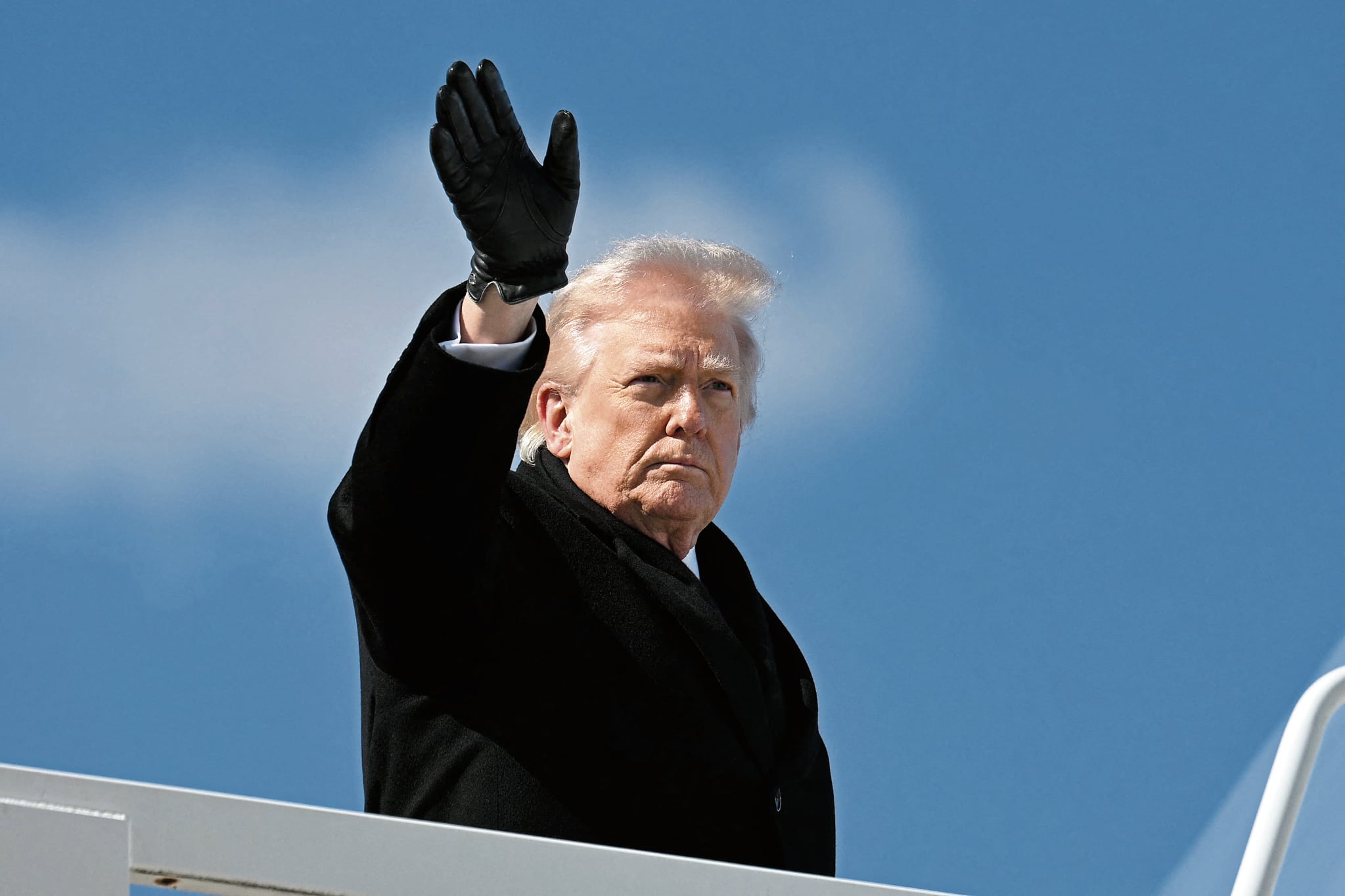 Donald Trump exige que los países europeos se encarguen de Irán y liberen el estrecho de Ormuz. (Photo by Jim WATSON / AFP)