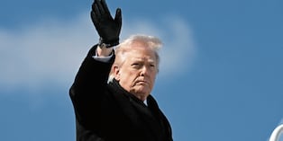 Donald Trump exige que los países europeos se encarguen de Irán y liberen el estrecho de Ormuz. (Photo by Jim WATSON / AFP)