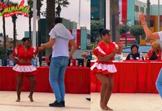 Ruso sorprende con sus pasos de baile al ritmo de festejo junto a una joven peruana en Chincha