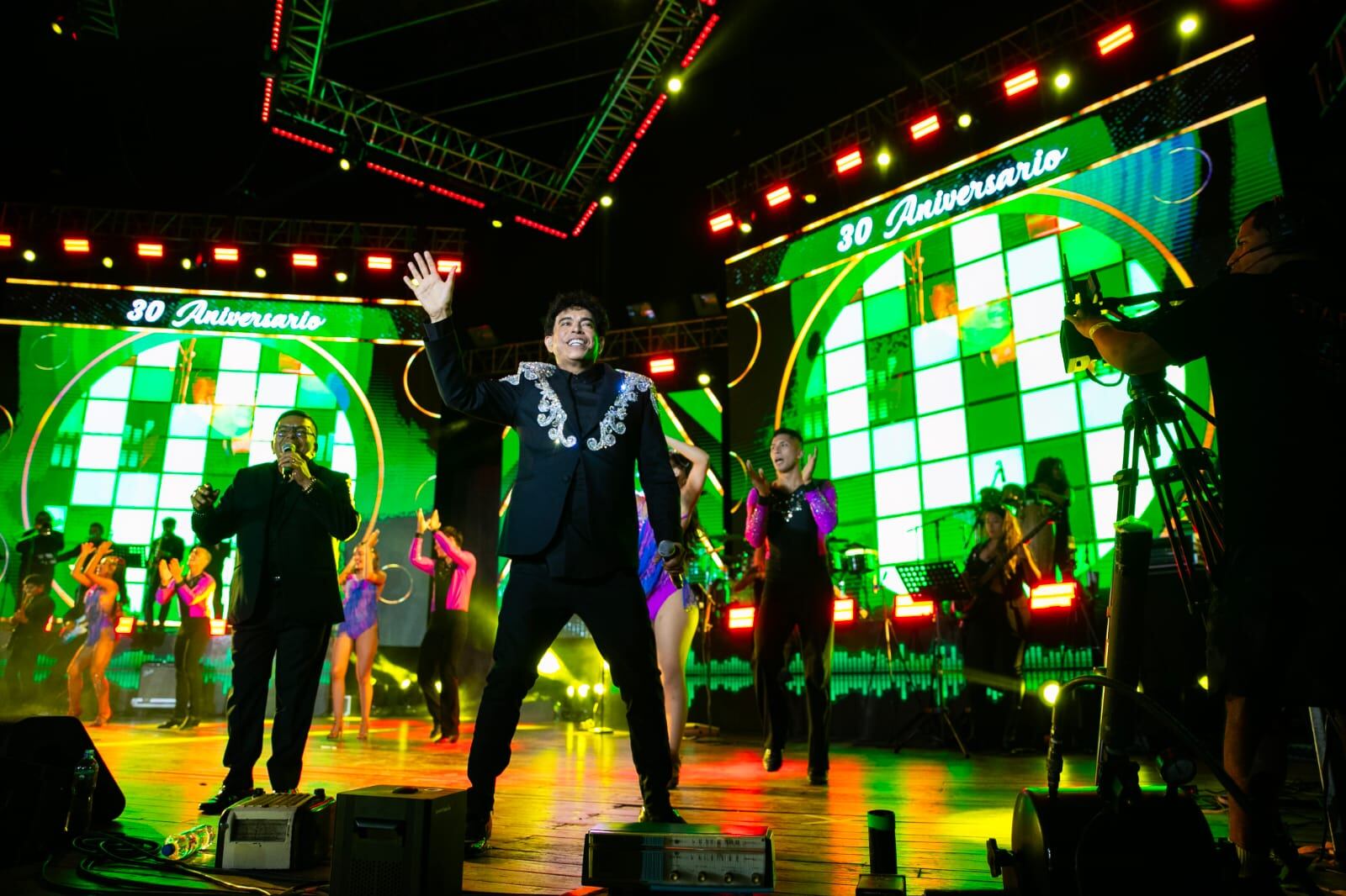 Ernesto Pimentel en concierto por sus 30 años