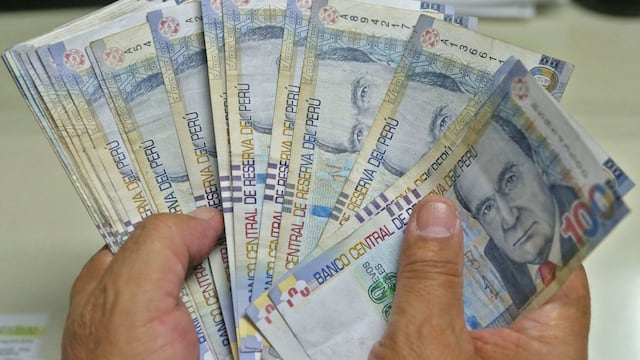 “Retiro del 100% de AFP generará inequidad y  afectará fondos de quienes están por jubilarse”, afirma economista Carlos Ganoza