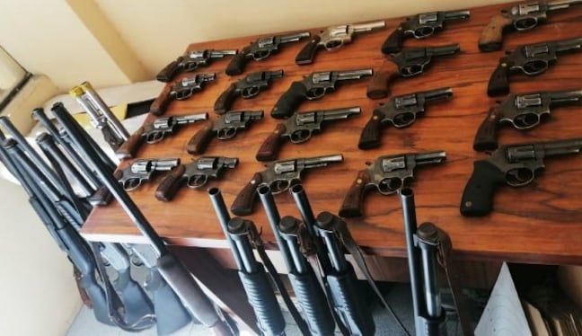 Crece compra de armas por inseguridad