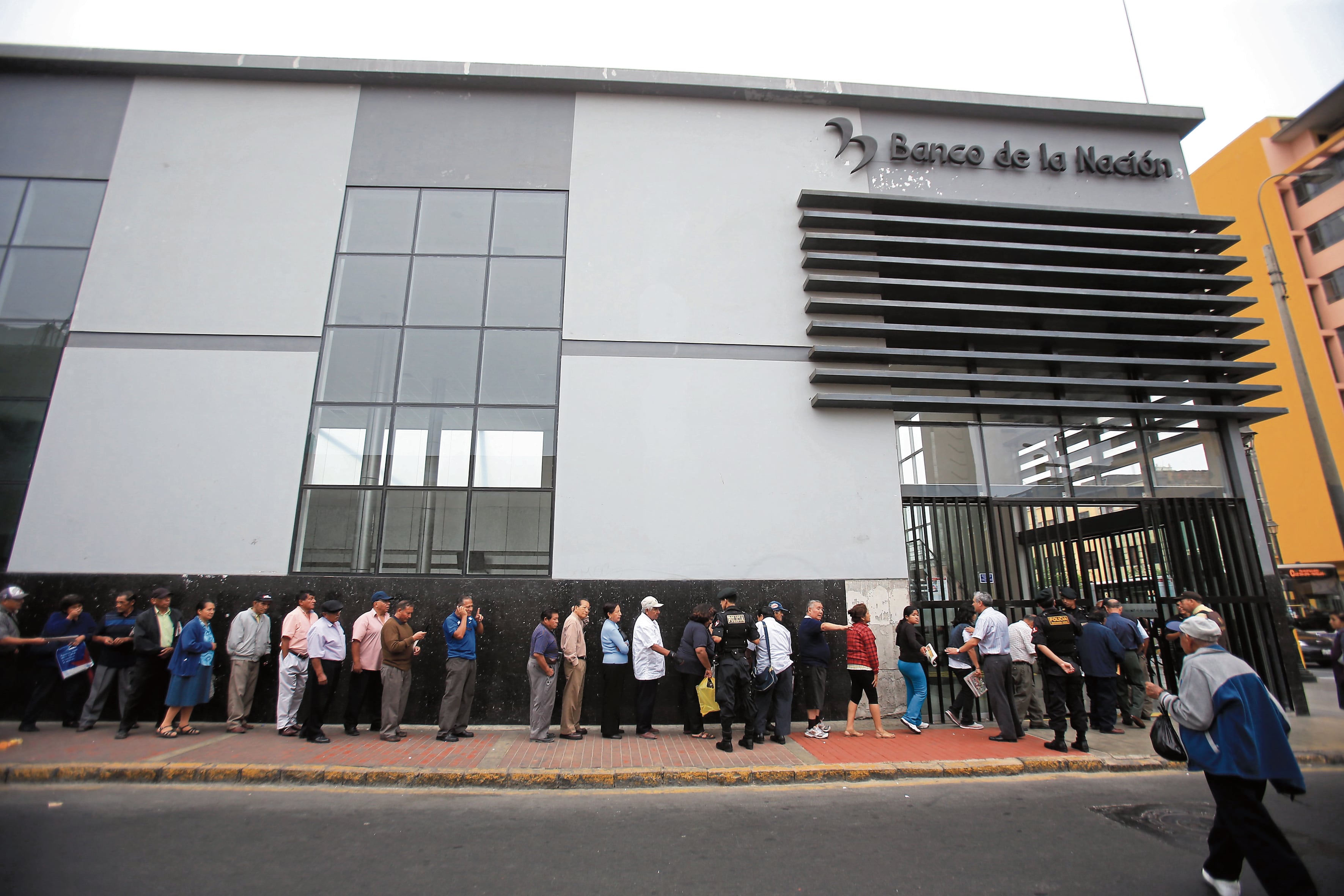 Gobierno asegura que hay dinero para cumplir con la devolución.