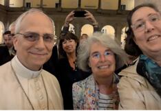 “¡León, León!”, aclaman al papa peruano en su primera salida sorpresa del Vaticano