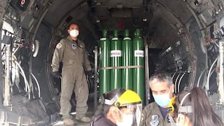 Covid-19: Trasladan 100 balones de oxígeno para pacientes en Puno 