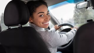 Cada vez son más las mujeres que laboran como taxistas