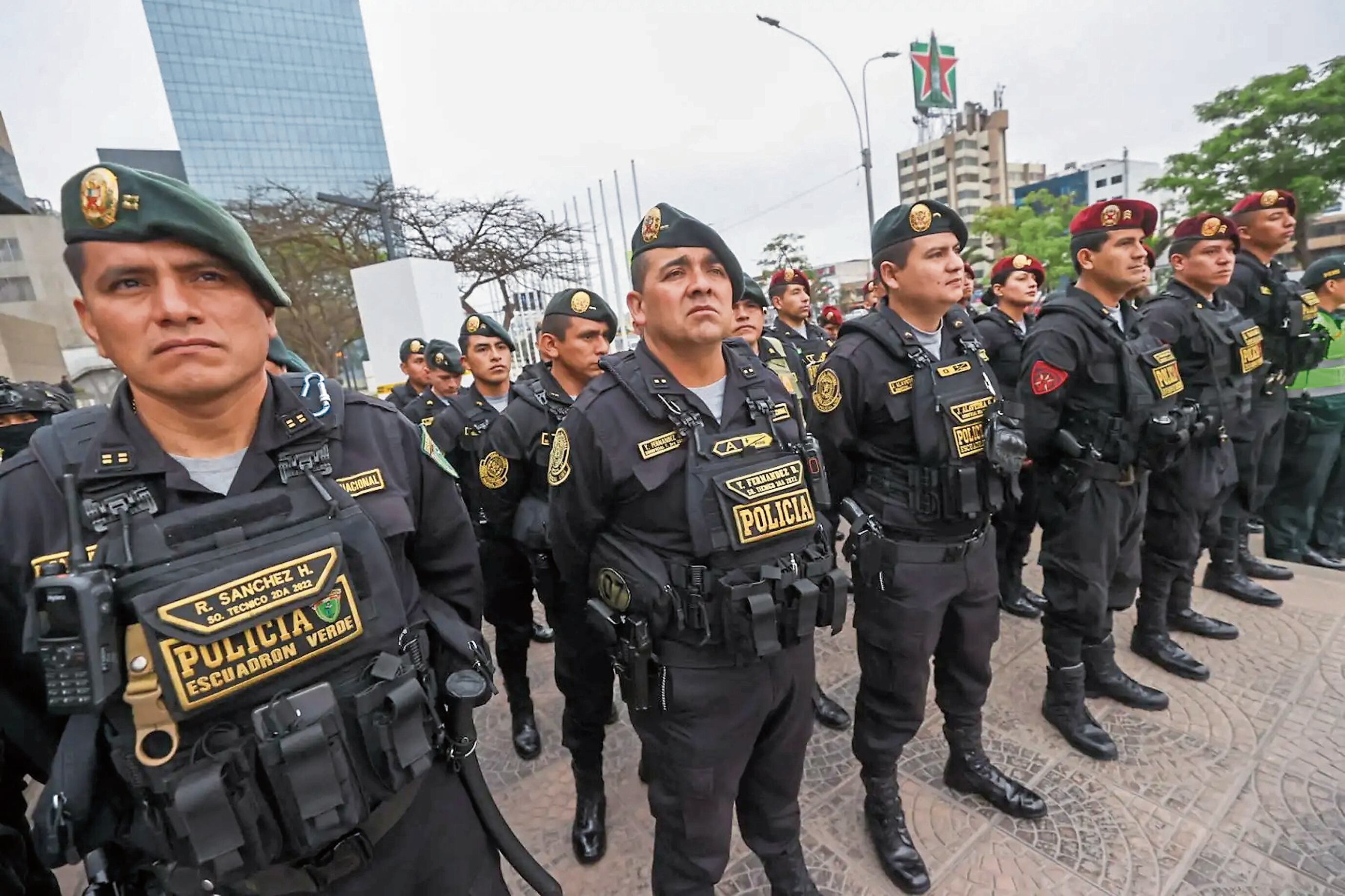 Miembros de las fuerzas del orden reciben otro aumento.