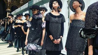 "Lagerfeld, mon amour", París homenajea al gran diseñador de Chanel