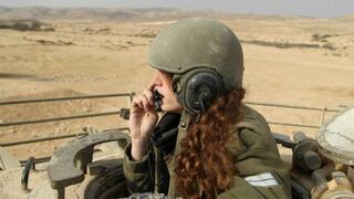 Ejército israelí no permitirá a sus bellas mujeres conducir sus tanques 