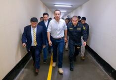 Mismo Nayib Bukele: Presidente José Jerí pone en el piso a presos