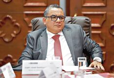 Reclaman salida del ministro Juan Santiváñez, brazo derecho de Dina Boluarte