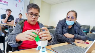Diez pacientes del Instituto Nacional del Niño San Borja armaron y programaron sus propios robots