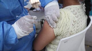 Colegio Químico afirma que extensión de vencimiento no hace que vacuna contra la COVID-19 tenga menos calidad