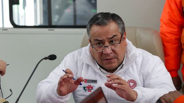 Gustavo Adrianzén no cree que sueldo del vocero presidencial sea “demasiado”