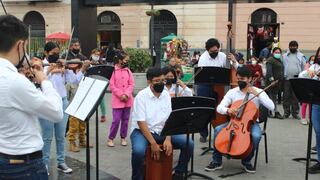 Orquesta Juvenil Sinfonía por el Perú alentó a la blanquirroja en concierto gratuito en alameda Chabuca Granda