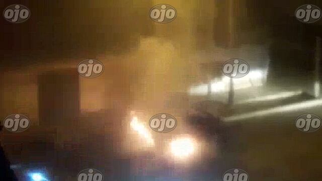 Chincha: sujetos hacen arder en llamas auto de PNP al frente de su casa (VIDEO)