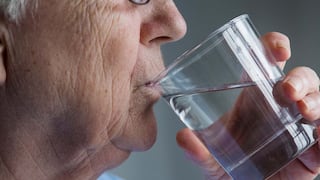 Comer para vivir: Después de los 60, la sed puede llegar tarde