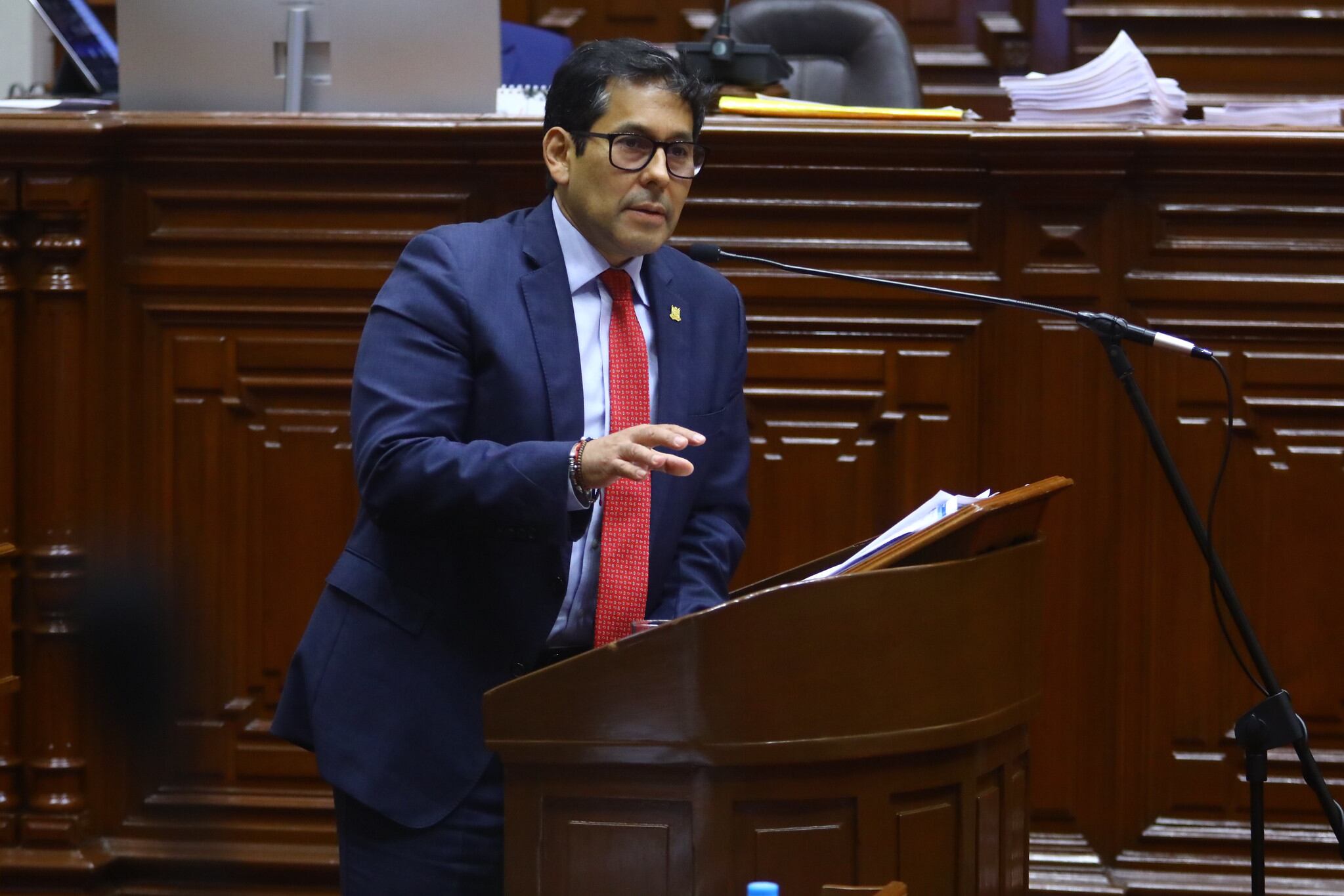 Ministro Julio Demartini respondió pliego interpelatorio ante Congreso sobre Qali Warma. (Foto: Congreso)