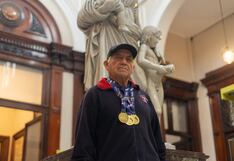 Clavadista de 71 años ganó medallas de oro en Campeonato Panamericano Máster