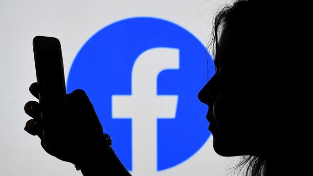 Redes sociales: ¿Están en riesgo los usuarios tras la prolongada caída de Facebook y WhatsApp?