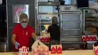 Restaurantes de comida rápida donan alimentos a personal de salud | VIDEO