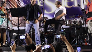 Ismael La Rosa recibió la patadita de la suerte de Agua Marina en concierto [FOTOS] 