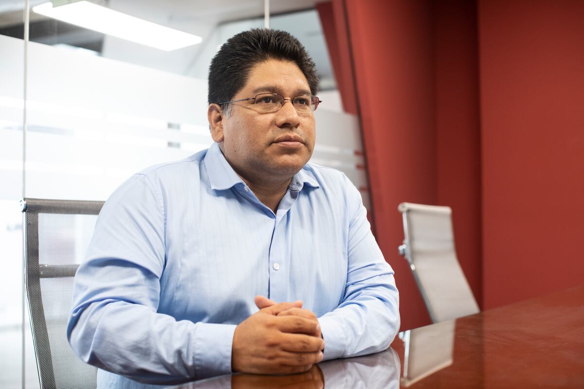 El congresista Rennán Espinoza renunció a la bancada Somos Perú y es no agrupado. (Foto: GEC)