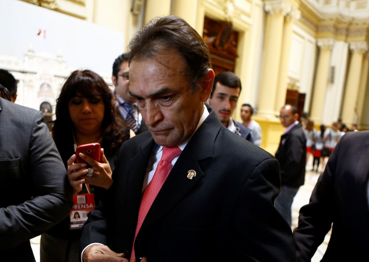 Héctor Becerril tiene en su contra dos denuncias constitucionales presentadas por la fiscal de la Nación, Zoraida Ávalos. (Foto: Archivo Grupo El Comercio)