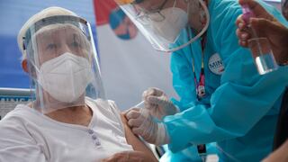 Vacunación para abuelitos mayores de 80 años será de manera simultánea en 4 distritos de Arequipa