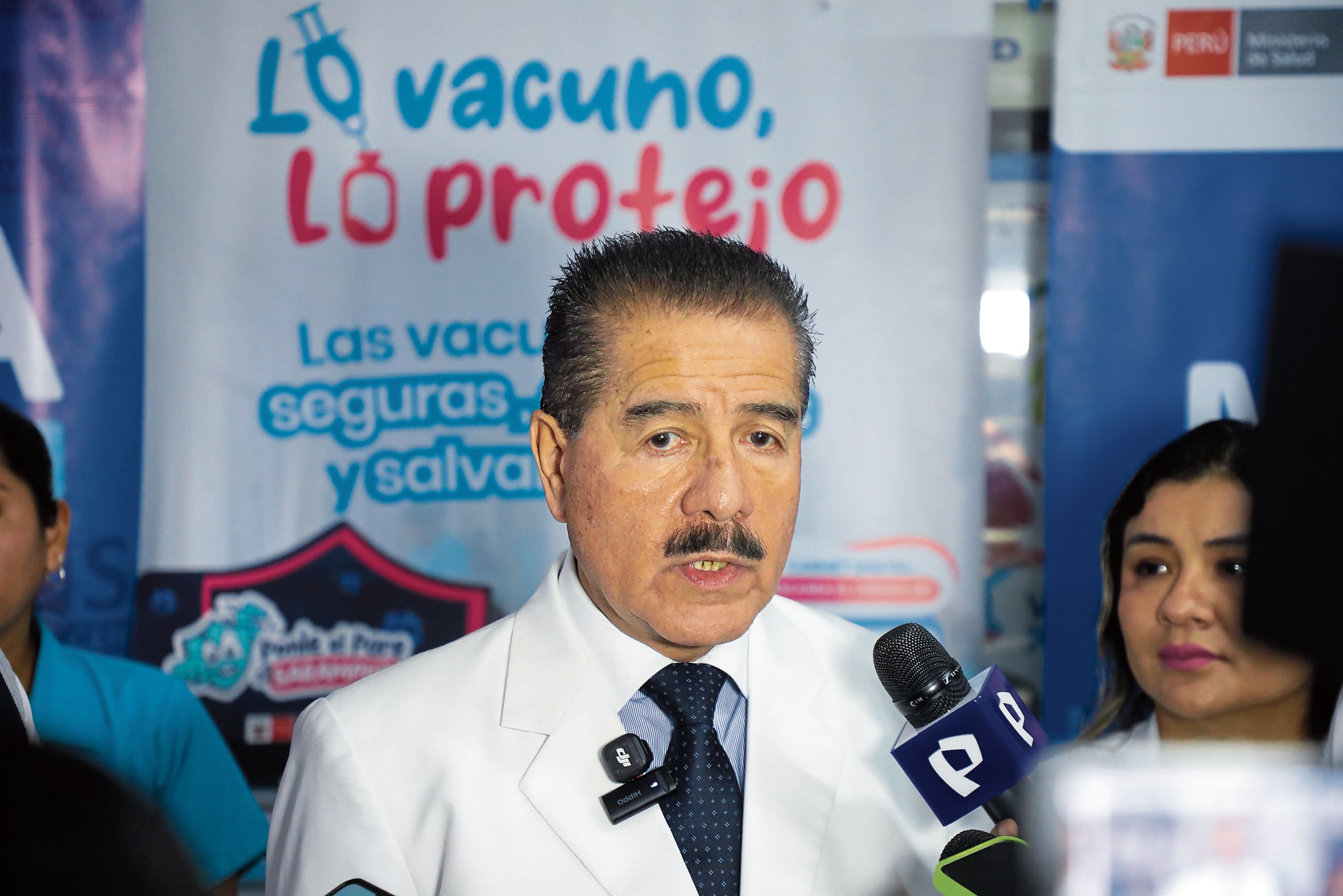 Segundo Acho presentó su renuncia y se la aceptó; el ministro de Salud, Luis Quiroz, presentó su renuncia y estaba hasta anoche en evaluación por el presidente José Balcázar.