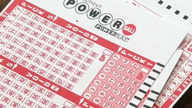 Se convierte en multimillonario: Asiduo jugador de lotería gana mil 760 millones de dólares
