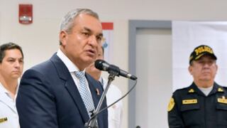 Ministro del Interior Vicente Romero al borde de la censura