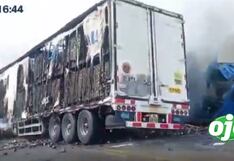 Ica: Reportan dos muertos tras choque entre furgoneta y camión en Panamericana Sur (VIDEO)