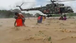 Lambayeque: familias se salvan de morir tras quedar atrapados en río (VIDEO)