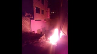 Puno: Enardecidos vecinos saquean y prenden fuego a clubes nocturnos por muerte de minero