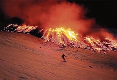 Esquiadores se deslizan desde el mítico volcán italiano Etna en erupción
