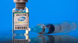 Pfizer y BioNTech: Su vacuna contra el COVID-19 protege al menos seis meses, según confirman 