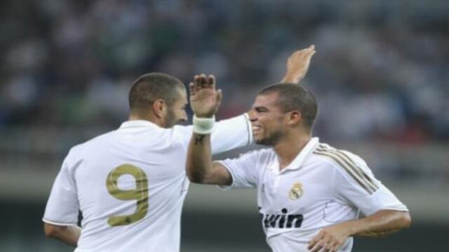 Pepe y Benzema protagonizan pequeño altercado en partido ante el Atlético de Madrid [VIDEO}