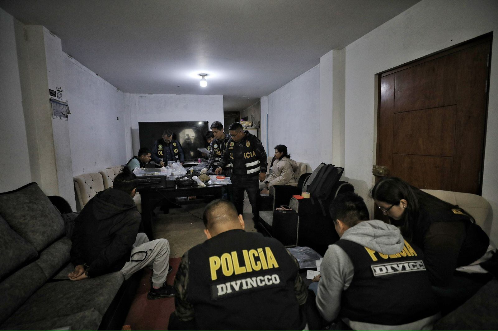 La Policía y la fiscalía allanaron 41 viviendas.