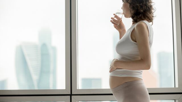 Embarazo: Cinco consejos para cuidarte en verano
