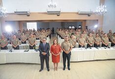 Dina Boluarte saca cara por los policías que son denunciados y llevados ante la justicia