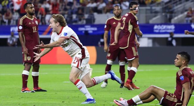 Canadá anota el primer tanto del partido.