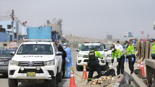 Descubren cadáver de mujer dentro de un costal, que fue arrojado en Villa El Salvador