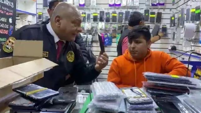 Policía incautan 480 celulares de procedencia ilicita en mercado de San Juan de Lurigancho